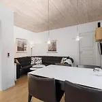 Дом отдыха Charming Retreat In - By Traum Лёккен